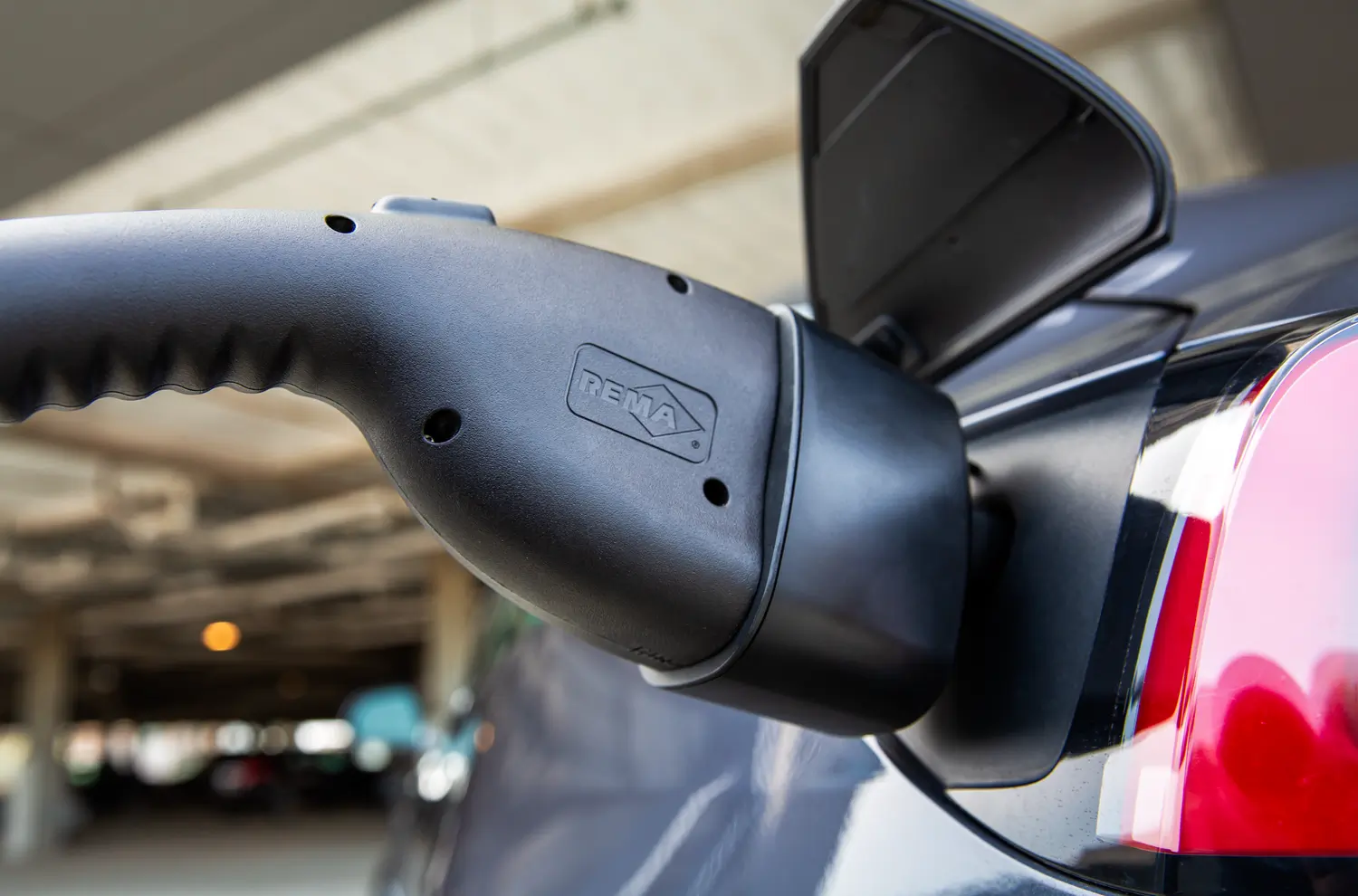The Future of EV Batteries: Innovations and Advantages