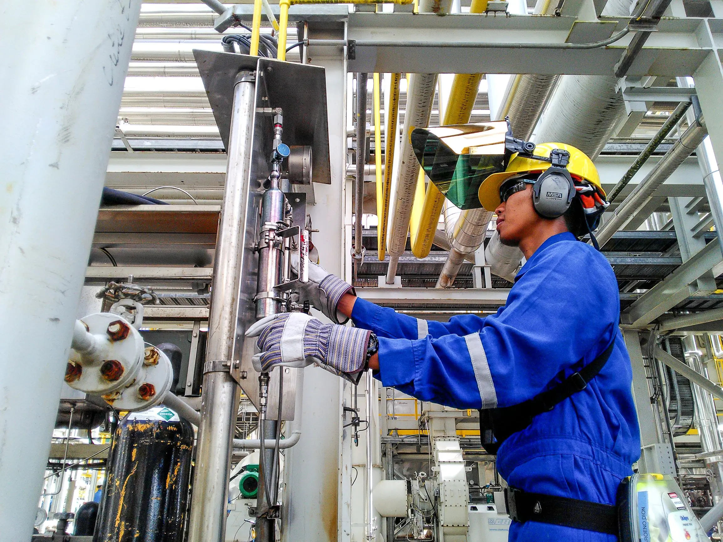 Staatsolie worker