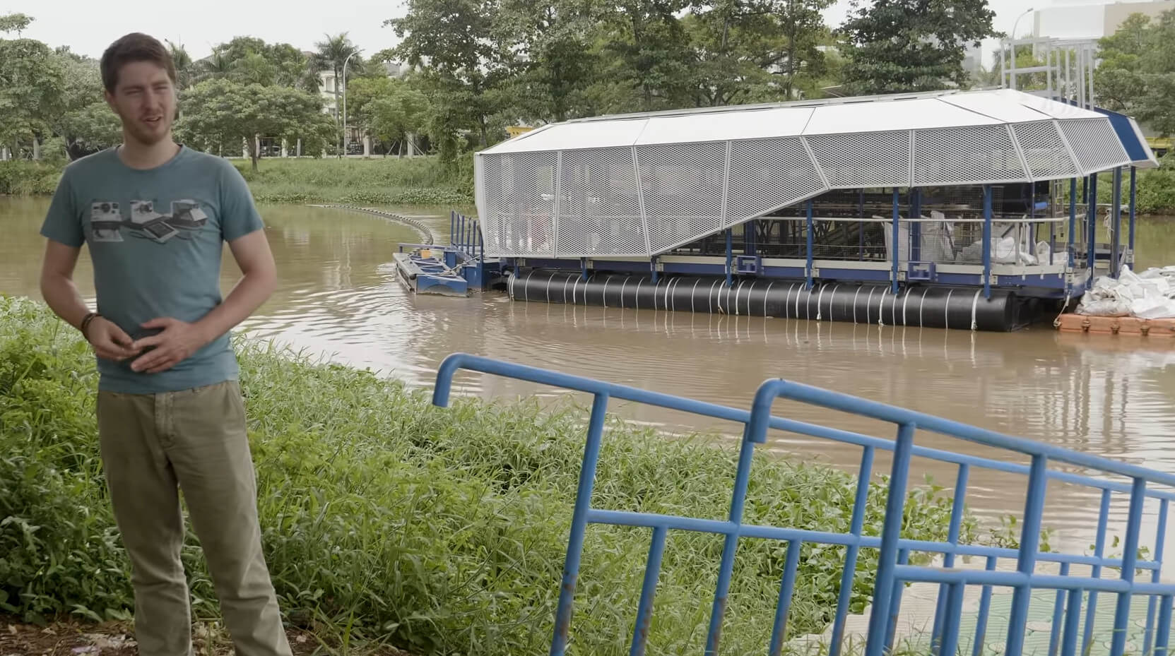 Schoonmaken van een rivier in Jakarta met technologie uit Nederland